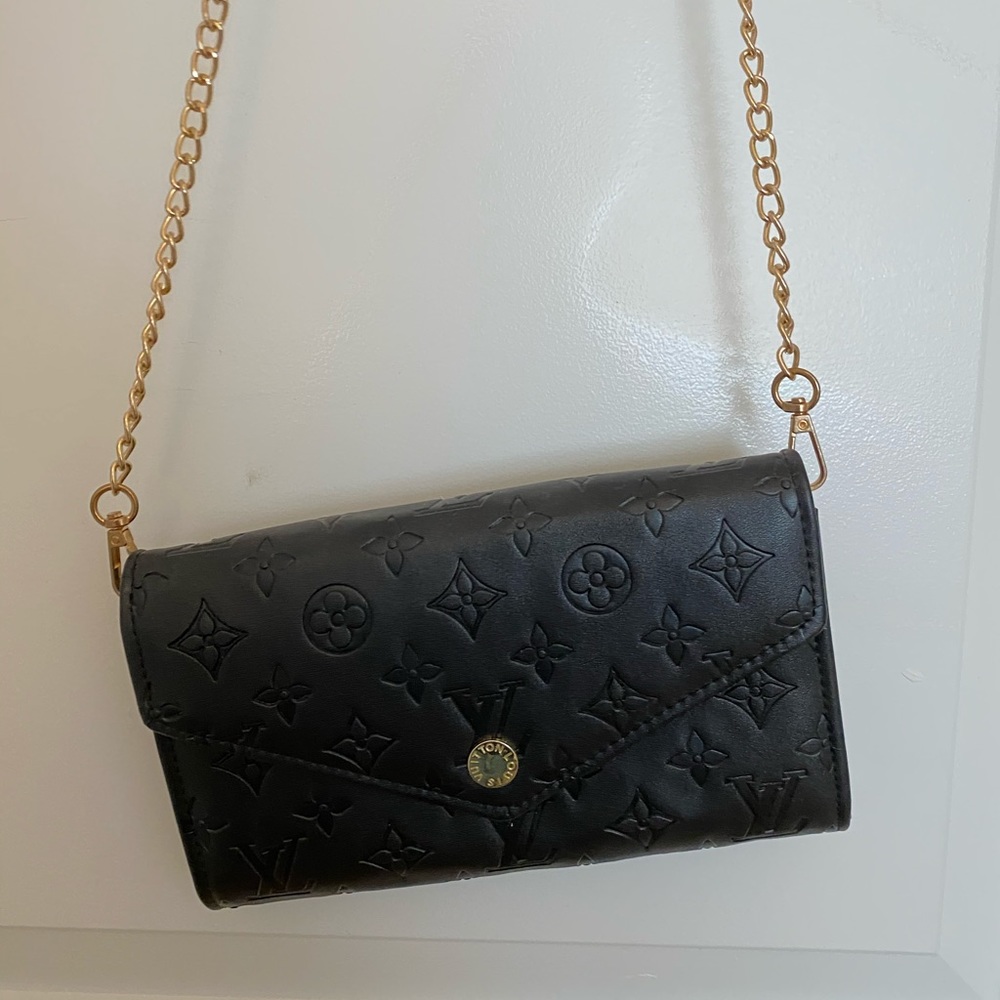 black crossbody